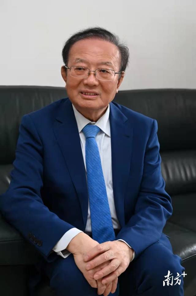 中国国际经济交流中心副理事长、商务部原副部长魏建国接受南方日报记者专访。